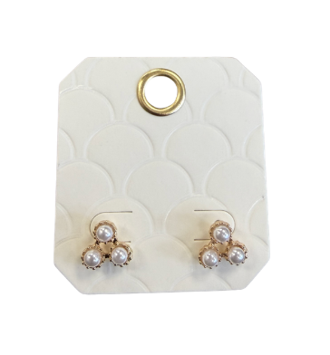 Cluster Pearl Earring