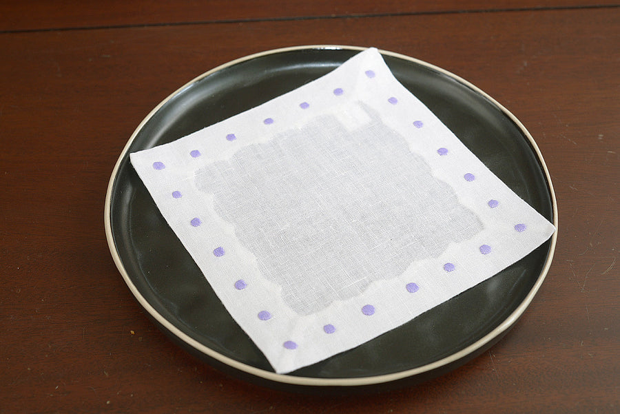 Cocktail napkins with polka dot border set of 4
