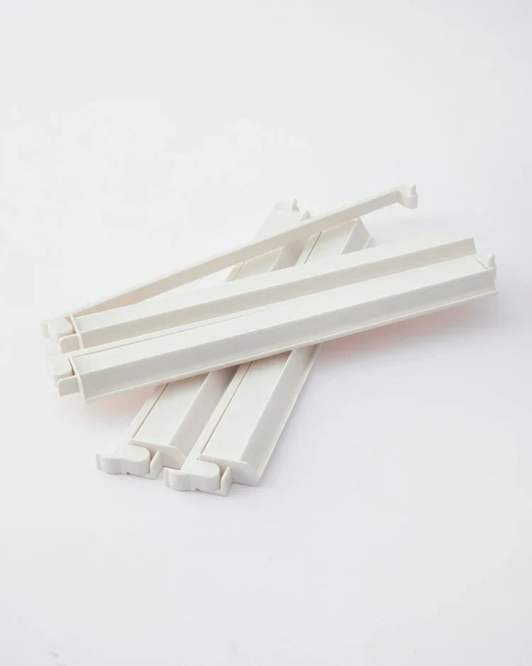 Mahjong White Acryllic Rack & Pusher Set